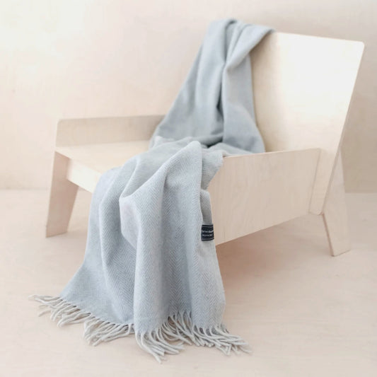 Recycled Wool Campfire Wrap in Light Grey Herringbone