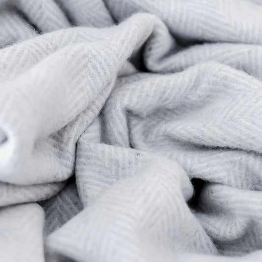 Recycled Wool Campfire Wrap in Light Grey Herringbone
